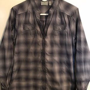 Athleta Happy Trails long sleeve shirt